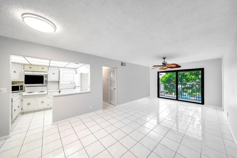 150 Cypress Club Drive #528, Pompano Beach, FL 33060 - Image #2