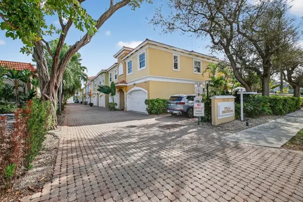 3024 NE 5th Terrace #10, Wilton Manors, FL 33334