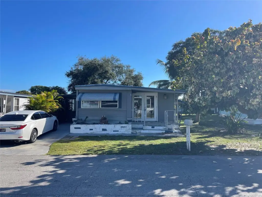 1670 SW 84th Avenue, Davie, FL 33324 - #1