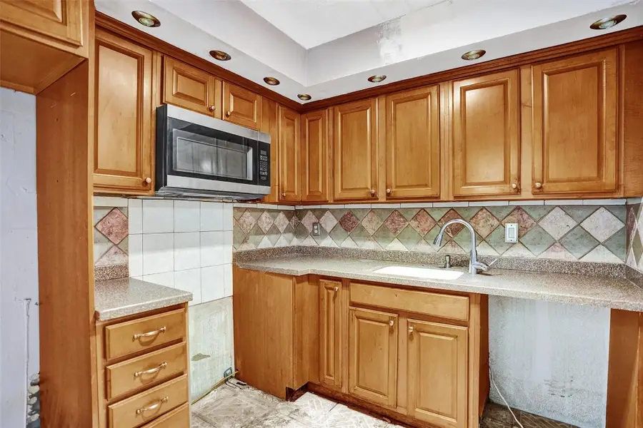 2801 Somerset Drive #101, Lauderdale Lakes, FL 33311 - Image #3