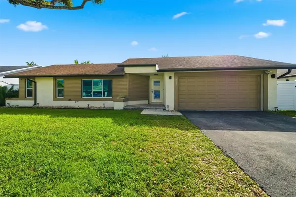 8340 SW 27th Place, Davie, FL 33328