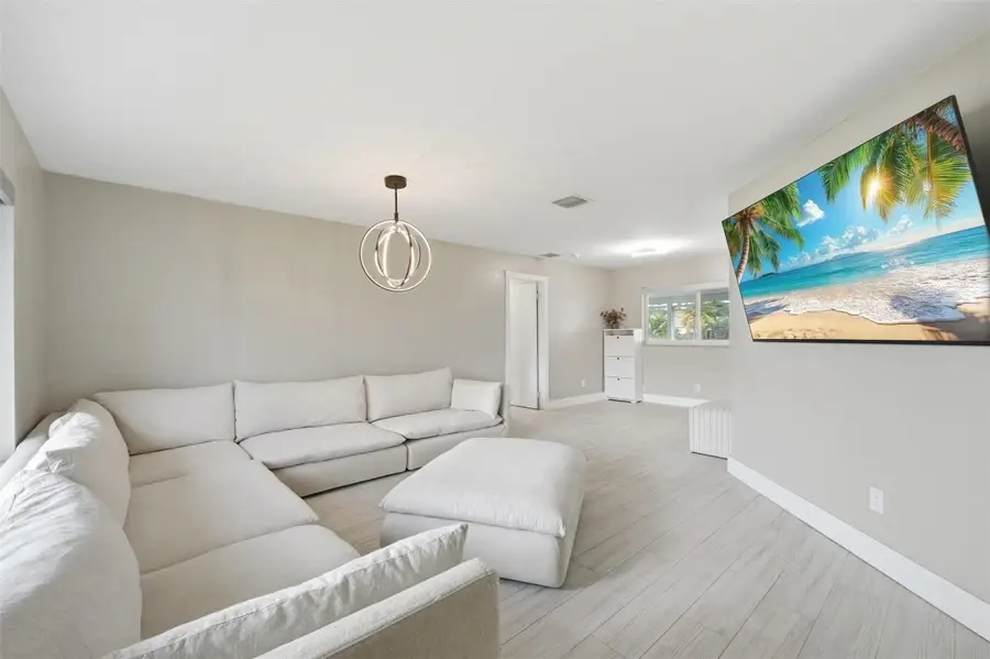 8340 SW 27th Place, Davie, FL 33328 - Image #2