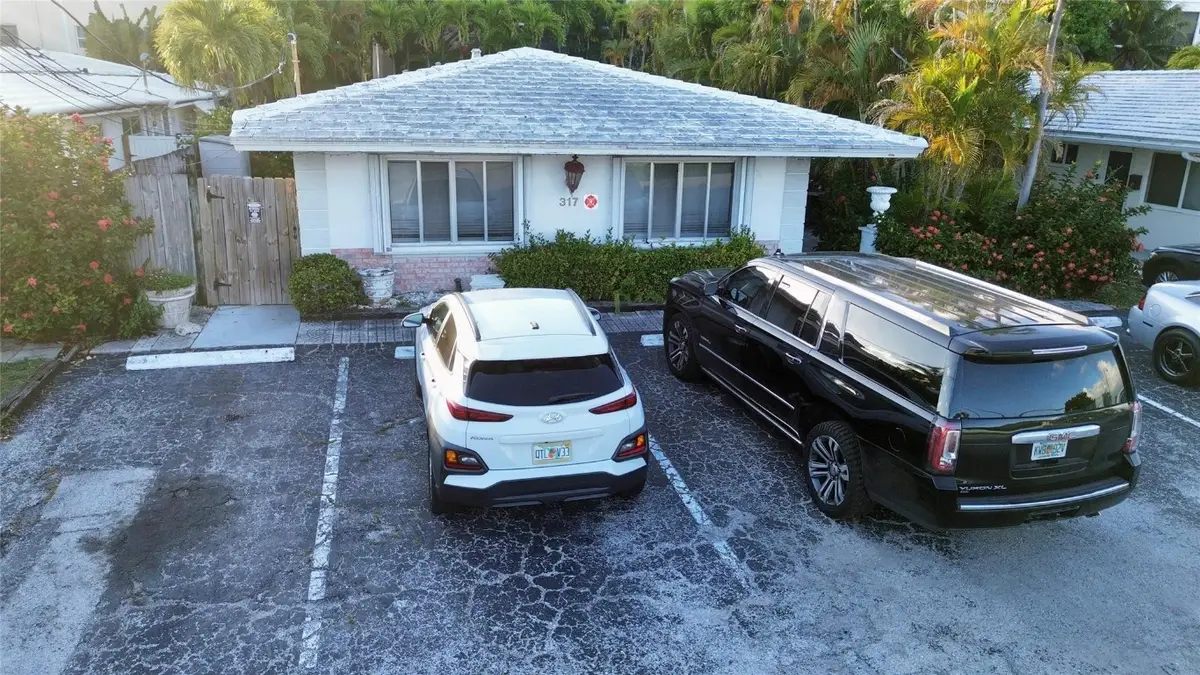 317 SE 12 Avenue, Pompano Beach, FL 33060 - #1