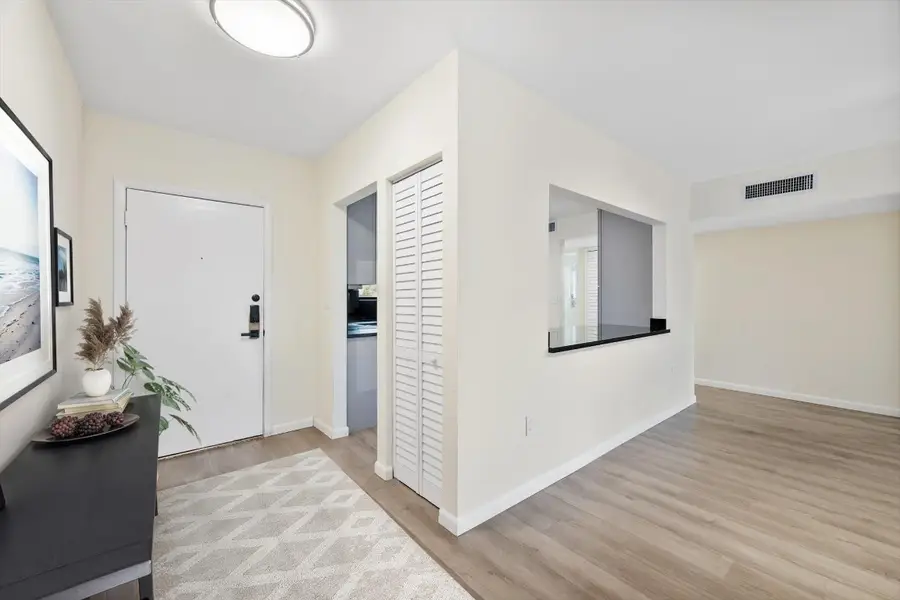 19986 NE 5th Court #4D, Miami, FL 33179 - Image #3