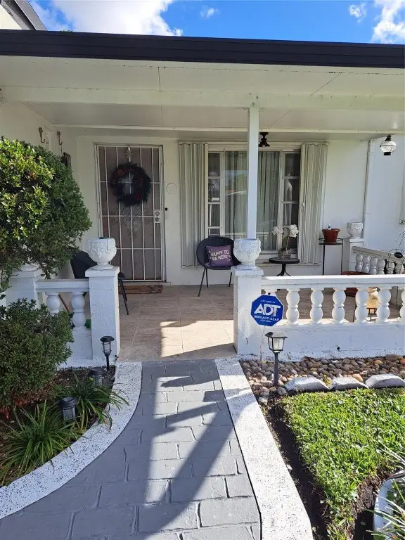 4290 NW 45th Terrace, Lauderdale Lakes, FL 33319