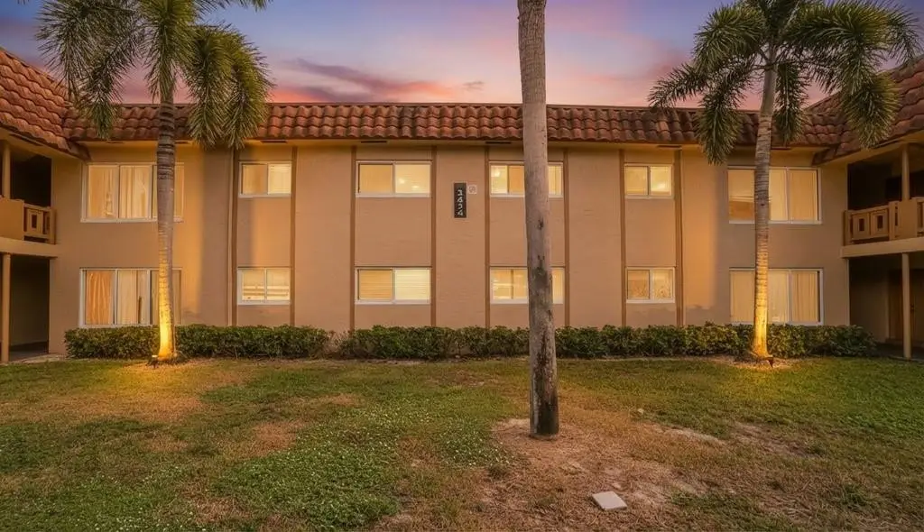 2424 NW 39th Way #202, Lauderdale Lakes, FL 33311 - Image #1