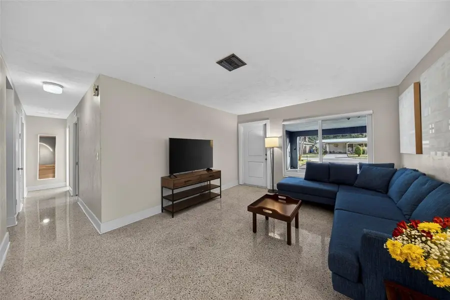 645 NE 34th Street, Oakland Park, FL 33334 - Image #3