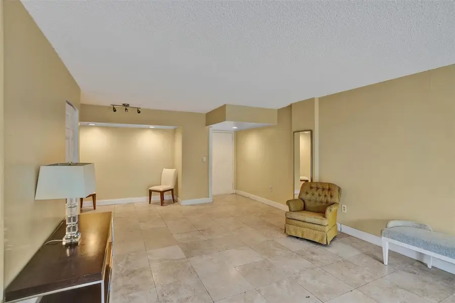 200 178th Drive #309, Sunny Isles Beach, FL 33160 - Image #3