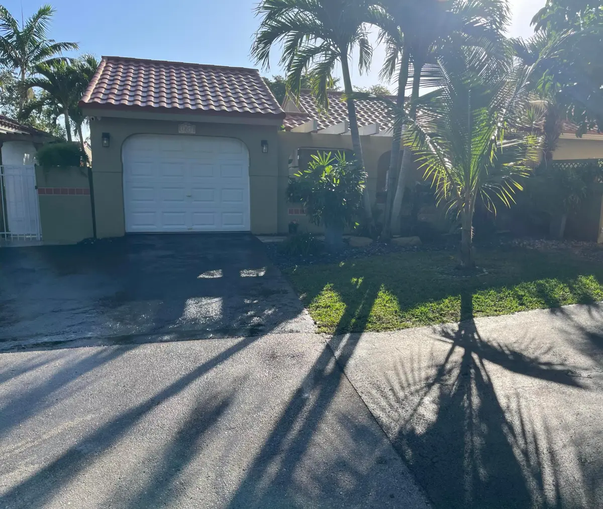 1227 Seagrape Circle, Weston, FL 33326 - #1