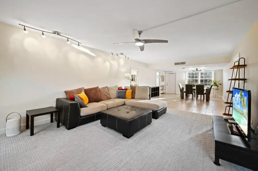 3900 Oaks Clubhouse Drive #310, Pompano Beach, FL 33069 - Image #3