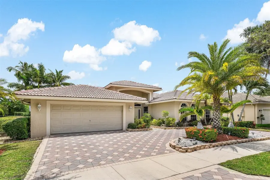3852 Oak Ridge Circle, Weston, FL 33331 - Image #2