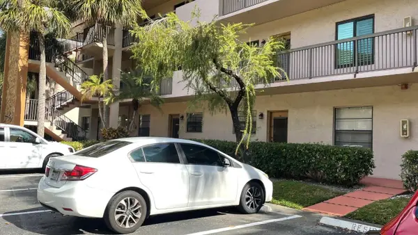 6080 N Sabal Palm Boulevard #103, Tamarac, FL 33319