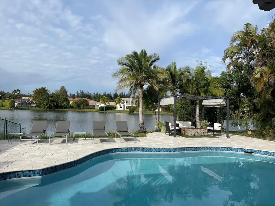 414 SW 205th Avenue, Pembroke Pines, FL 33029 - Image #2