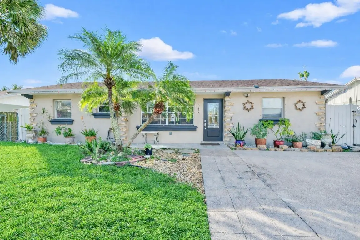 5590 S 35th Court, Greenacres, FL 33463 - Image #1