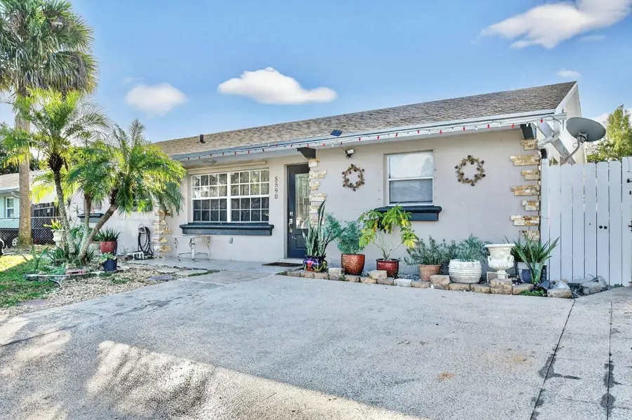 5590 S 35th Court, Greenacres, FL 33463 - Image #3