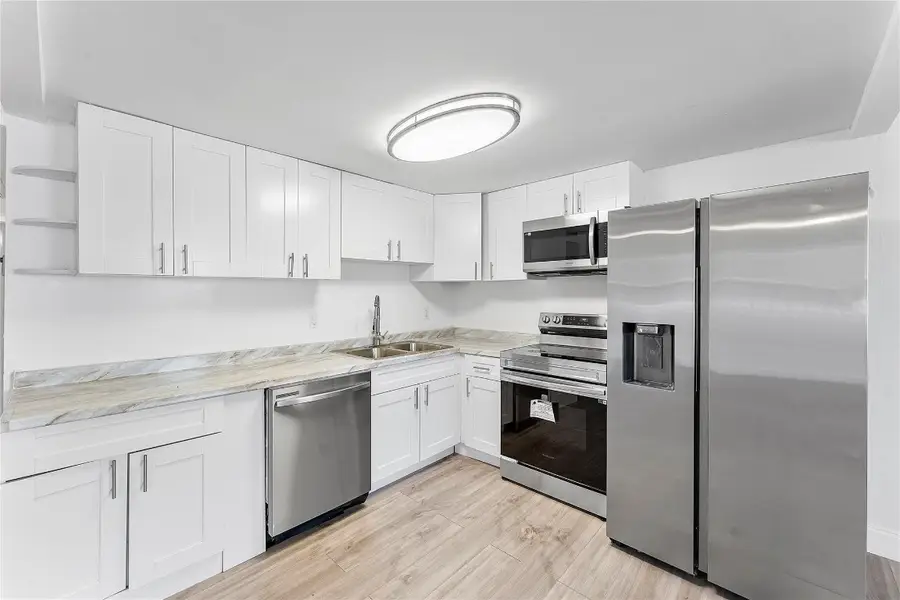 1052 Hythe C #1052, Boca Raton, FL 33434 - Image #2