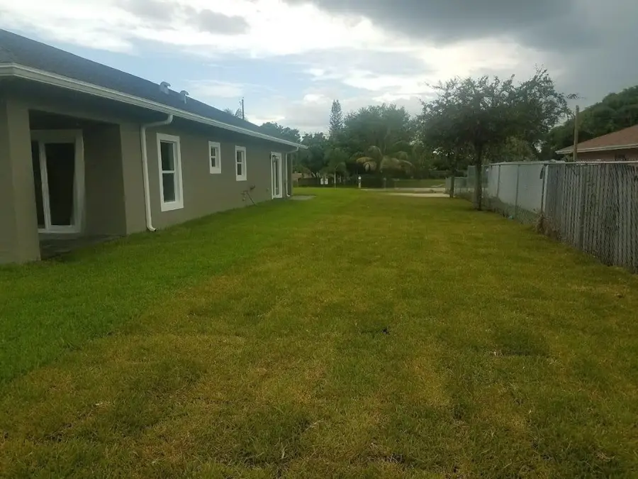 2643 Kentucky Street, West Palm Beach, FL 33406 - Image #3