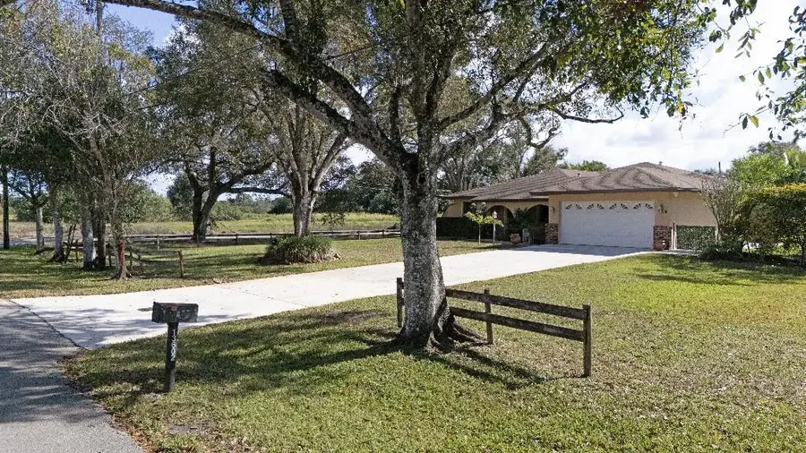 13602 SW 24th Street, Davie, FL 33325 - Image #2