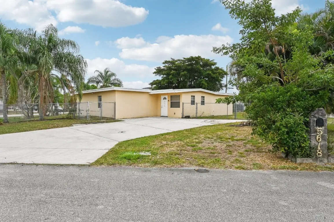 5618 Cinnamon Drive, West Palm Beach, FL 33415 - Image #1
