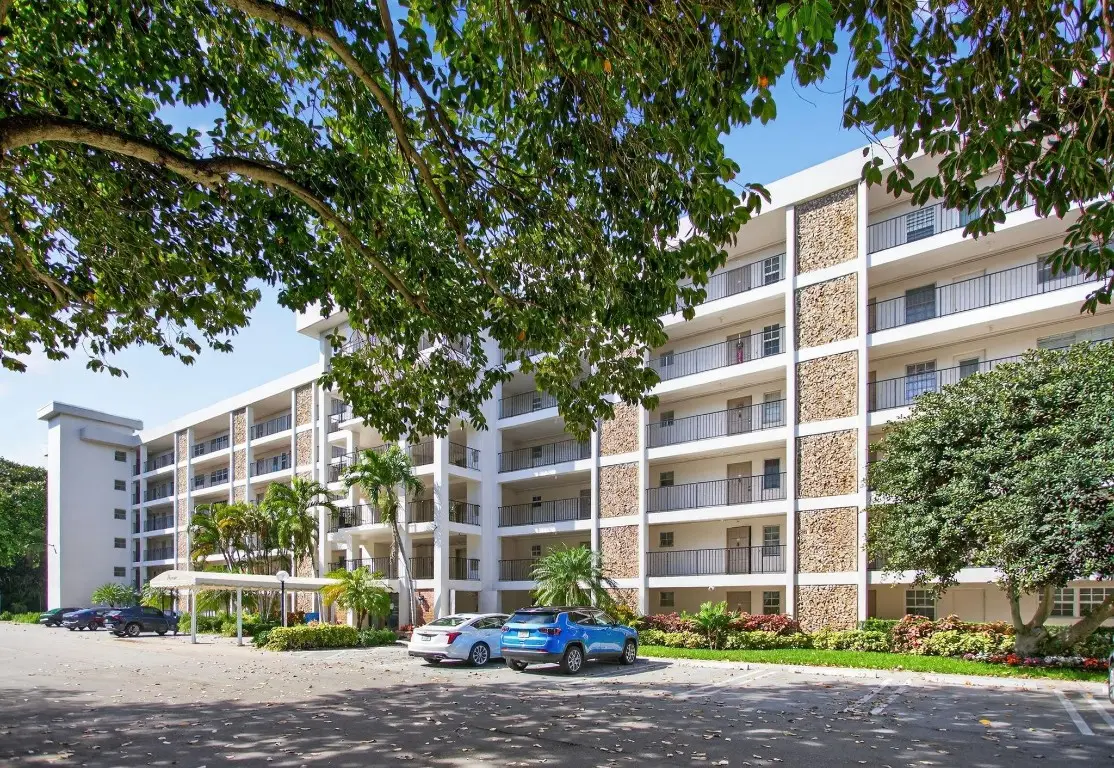 2801 N Palm Aire Drive #203, Pompano Beach, FL 33069 - Image #1