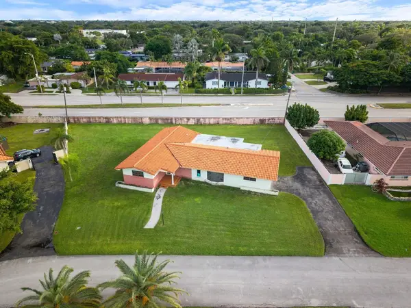 8230 SW 87th Terrace, Miami, FL 33143