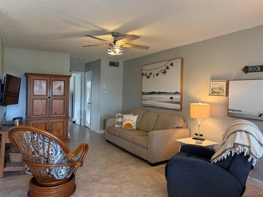 34 Pine Arbor Lane #203, Vero Beach, FL 32962 - Image #2