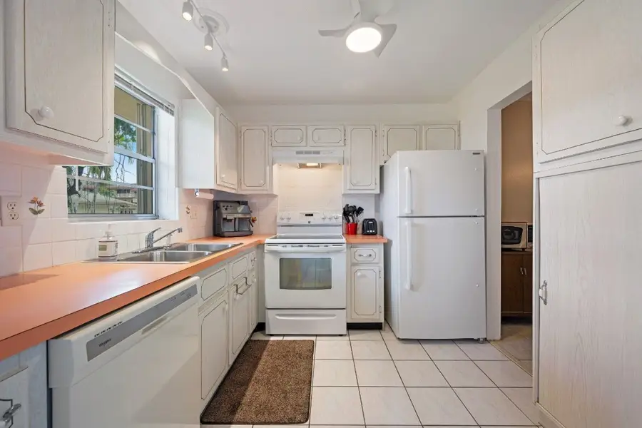 5300 Washington Street #108D, Hollywood, FL 33021 - Image #3