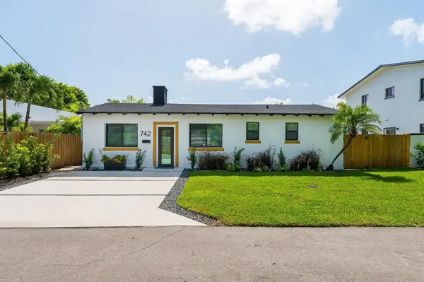 742 NE 17th Avenue, Fort Lauderdale, FL 33304