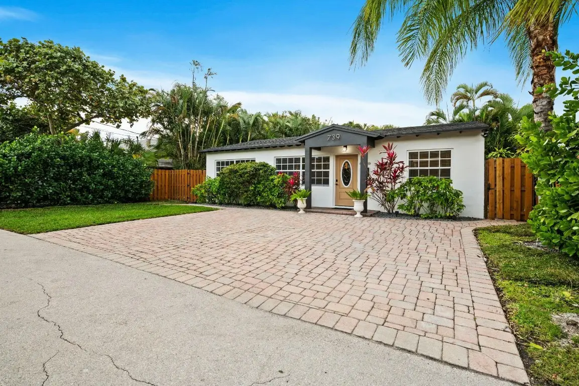 739 NE 17th Road, Fort Lauderdale, FL 33304 - #1