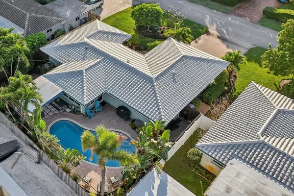 3676 NE 18th Avenue, Oakland Park, FL 33334