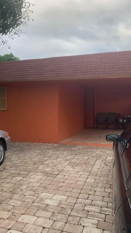 2070 NE 2nd Avenue, Pompano Beach, FL 33060