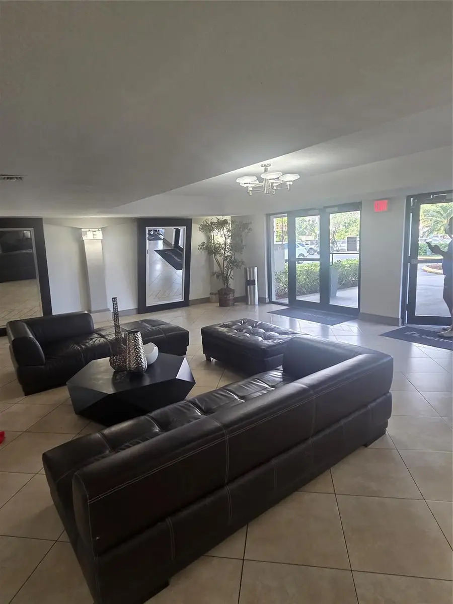 701 NW 19th Street #401, Fort Lauderdale, FL 33311 - #3