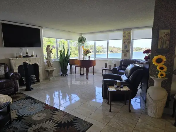 Address Withheld By Seller, Miami, FL 33179