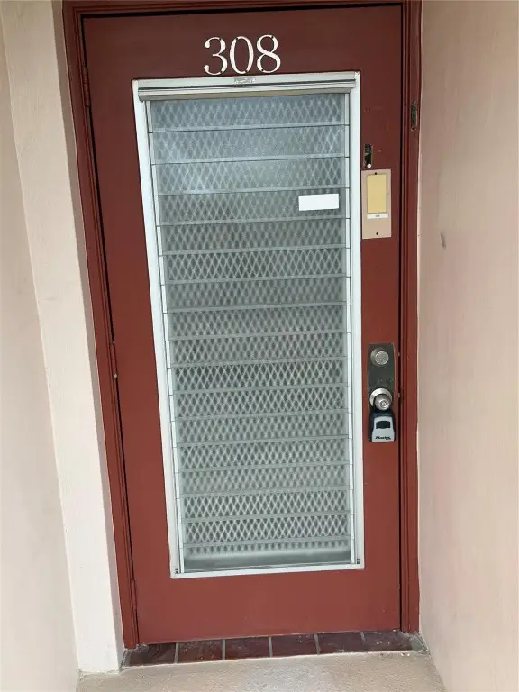 10145 Sunrise Lakes #308, Sunrise, FL 33322 - Image #3