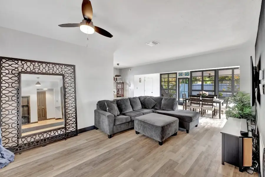 1228 SW 9th Avenue, Fort Lauderdale, FL 33315 - #2