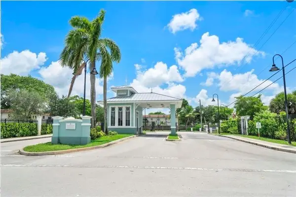 5300 NW 18th Street #4, Lauderhill, FL 33313