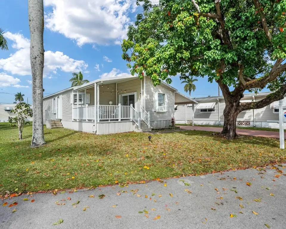 8531 SW 20th Court, Davie, FL 33324 - Image #1