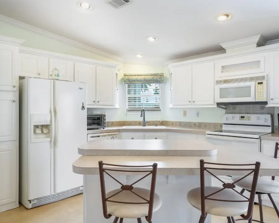 8531 SW 20th Court, Davie, FL 33324 - Image #2