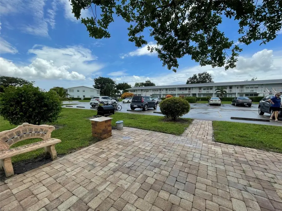 139 Oakridge J #139, Deerfield Beach, FL 33442 - Image #3