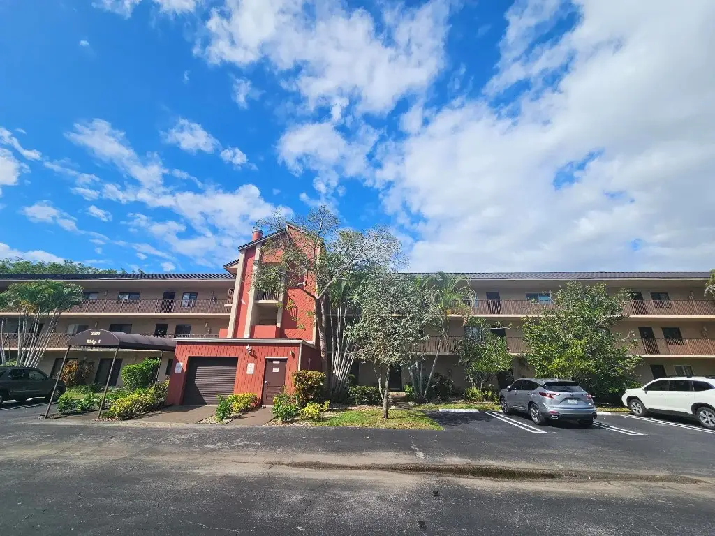 2214 S Cypress Bend Drive #105, Pompano Beach, FL 33069 - Image #1