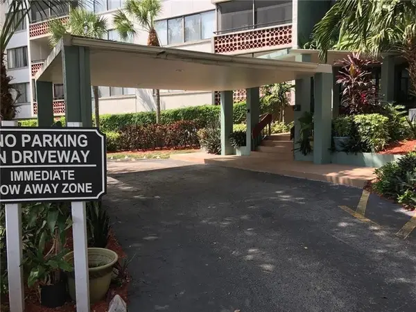 4222 Inverrary Boulevard #4413, Lauderhill, FL 33319