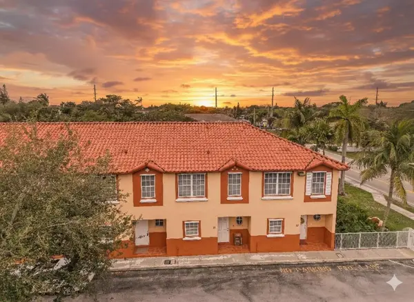 2314 Johnson Street #20C, Hollywood, FL 33020