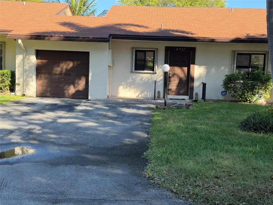 6711 S Parkway Drive #2-10, Margate, FL 33068 - Image #3