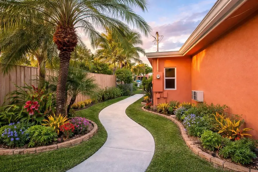 180 SW 9th Court, Pompano Beach, FL 33060 - Image #3