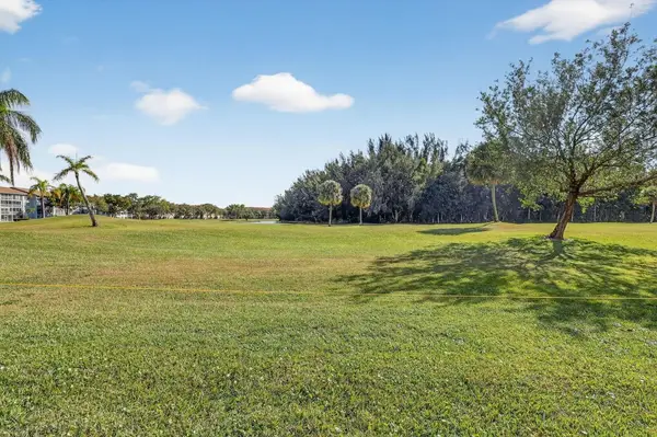 12500 SW 6th Street #110 N, Pembroke Pines, FL 33027