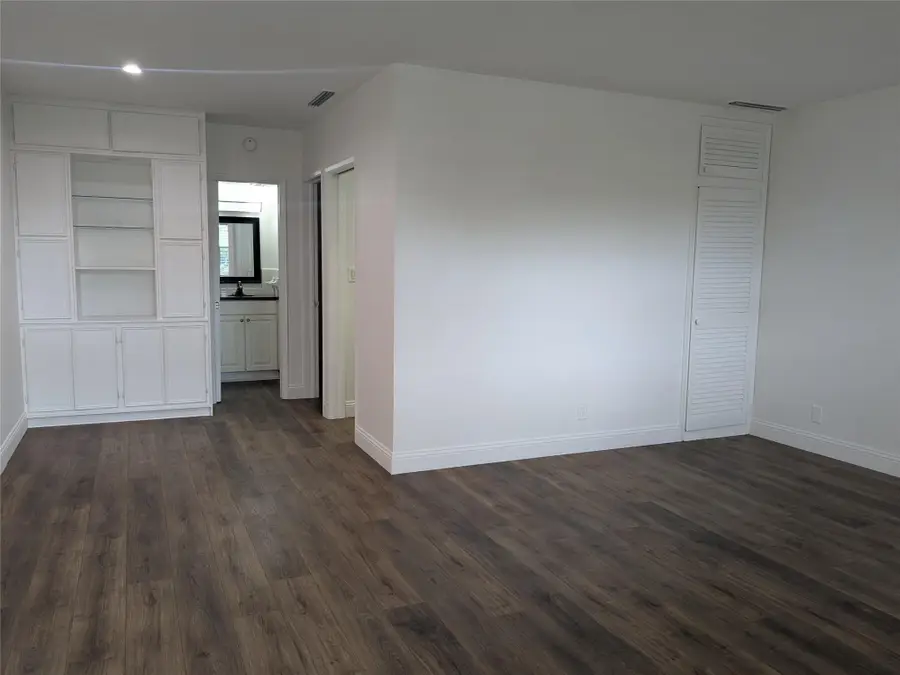 815 Middle River Drive #215, Fort Lauderdale, FL 33304 - #3