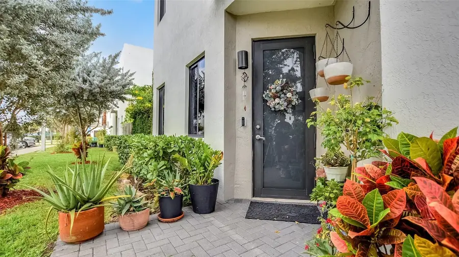 542 SW 91st Court #542, Miami, FL 33174 - Image #2