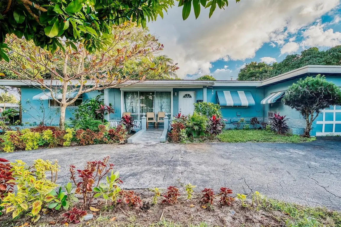 3820 SW 10th Court, Fort Lauderdale, FL 33312 - #1