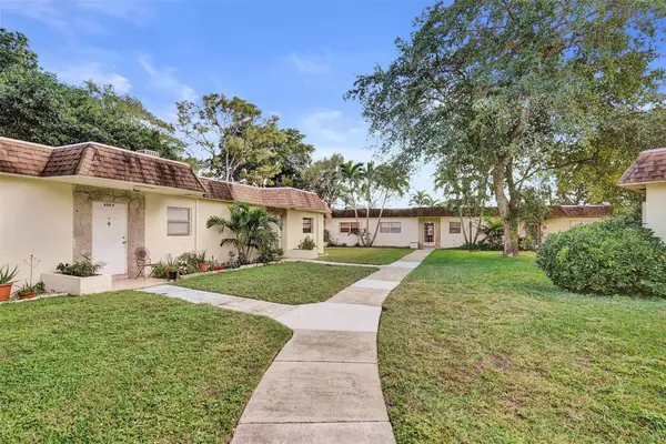 439 SW Natura Avenue #A, Deerfield Beach, FL 33441