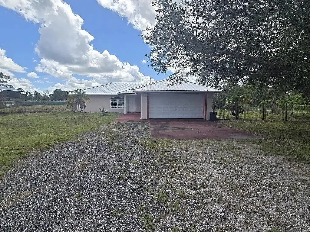 472 Avenida Del Sur, Clewiston, FL 33440 - #1